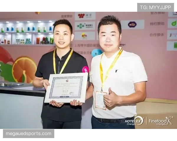 唐佳豪训练完直接去奢侈品店刷卡，这自律和消费观也太割裂了